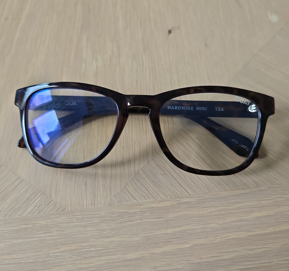 QUAY Hardwire Mini Tortoiseshell Blue Light Glasses